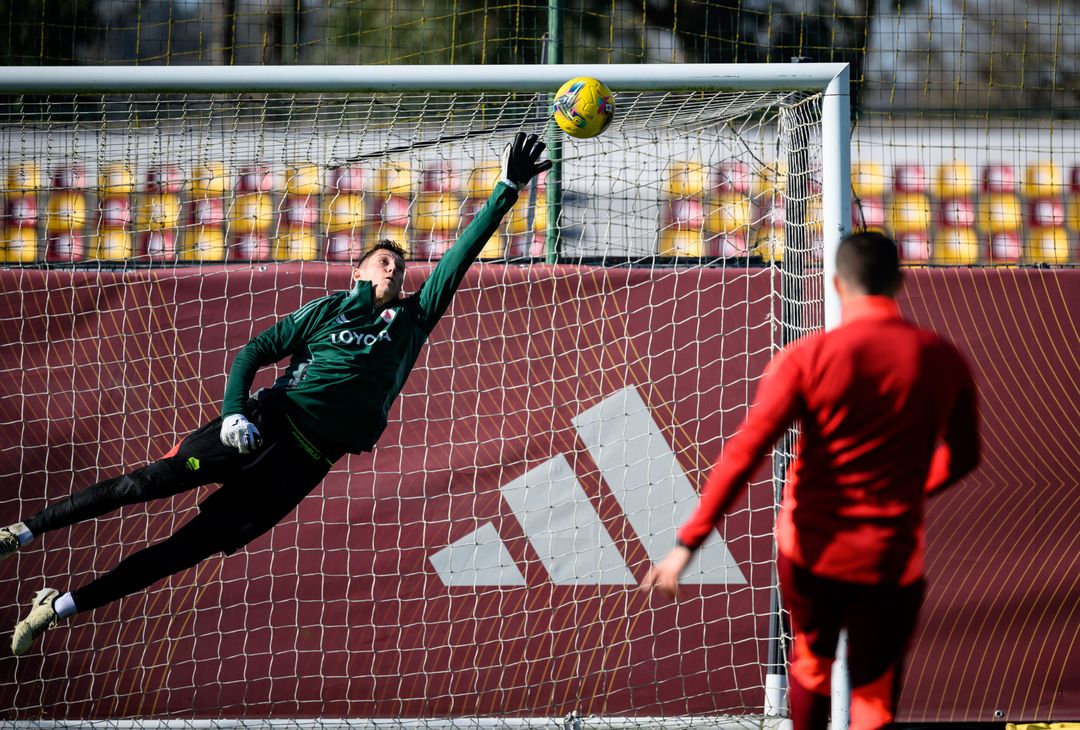 Trigoria, ripresa degli allenamenti dopo l’AZ Alkmaar – FOTO GALLERY - immagine 19
