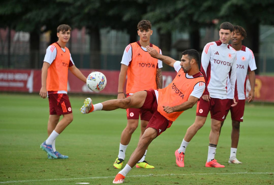 Trigoria, l’allenamento della Roma a due giorni dal Genoa: out Zalewski – FOTO GALLERY - immagine 11