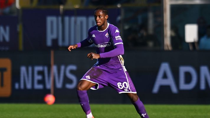 PARMA, ITALY - DECEMBER 27: Eddy Kouadio of ACF Fiorentina during the Serie A match between Parma Calcio 1913 and ACF Fiorentina at Stadio Ennio Tardini on December 27, 2025 in Parma, Italy. (Photo by Alessandro Sabattini/Getty Images) Primavera, ds Avellino al Viola Park: nel mirino due giovani viola - immagine 1