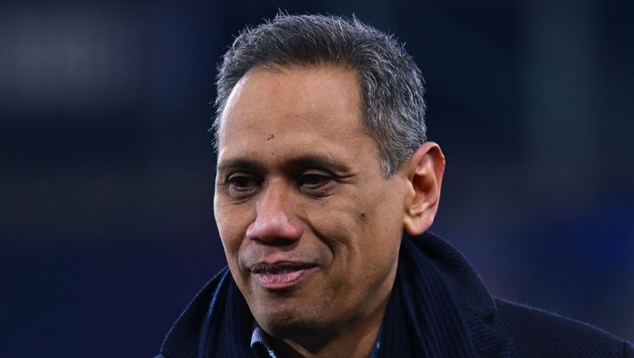 BOLOGNA, ITALY - FEBRUARY 01: Mirwan Suwarso president of Como during the Serie A match between Bologna and Como at Stadio Renato Dall'Ara on February 01, 2025 in Bologna, Italy. (Photo by Alessandro Sabattini/Getty Images) Como, il presidente: “Cambiaso e Chiesa costano troppo! Sullo scudetto…” - immagine 1