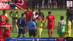 Video – Assurdo: partita sospesa per l’invasione di un serpente