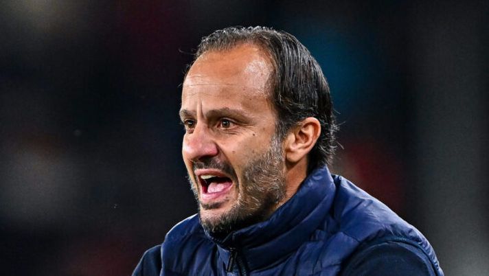 GENOA, ITALY - OCTOBER 31: Alberto Gilardino, head coach of Genoa, reacts during the Serie A match between Genoa and Fiorentina at Stadio Luigi Ferraris on October 31, 2024 in Genoa, Italy. (Photo by Simone Arveda/Getty Images) Gilardino: “Balotelli motivato ma devo tutelarlo. Convocato con il Parma? Dico…” - immagine 1