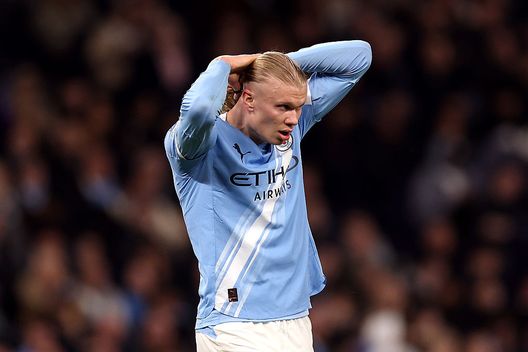 Manchester, Inghilterra - 17 marzo 2026: Erling Haaland del Manchester City durante il ritorno degli ottavi di finale di Champions League contro il Real Madrid. (Foto di Carl Recine/Getty Images) Erling Haaland investe nel mondo degli scacchi: “È un gioco incredibile che affina la mente”- immagine 2