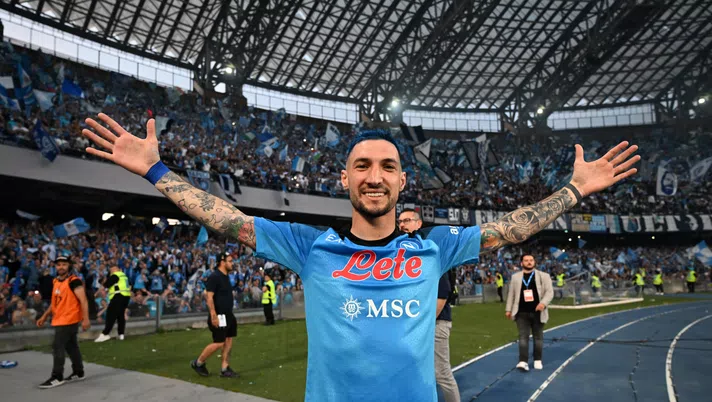 FOTO La Serie A omaggia Politano per il tatuaggio scudetto: “Sulla pelle” - immagine 1