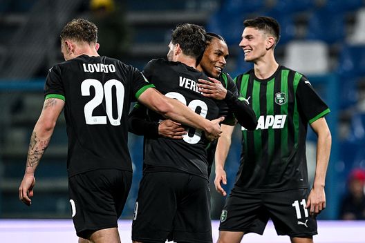 Simone Verdi dell'US Sassuolo festeggia il suo gol durante la partita di Serie B tra l'US Sassuolo Calcio e l'AC Reggiana allo Stadio Mapei - Città del Tricolore il 29 marzo 2025 a Sassuolo Brescia-Mantova nel segno di Hubner, il più grande errore del calcio italiano- immagine 4