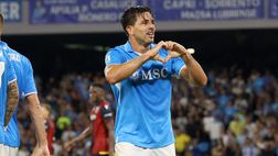 FOTO Lady Simeone torna a casa e qualcuno ha sostituito il Cholito: il tenero scatto