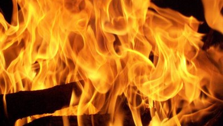 Tra le fiamme - immagine 1