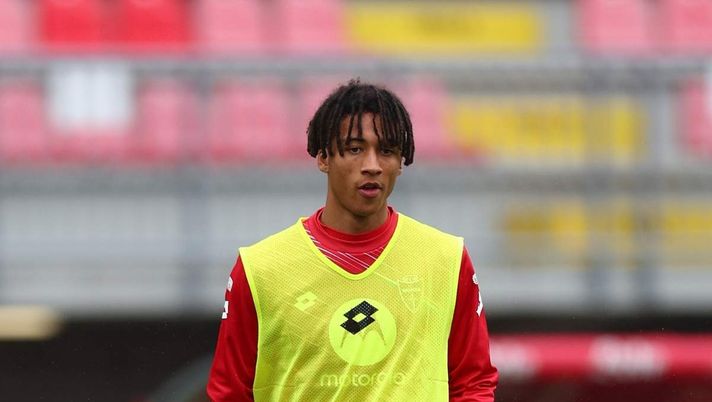 Kevin Zeroli (centrocampista AC Milan), qui col Monza (Serie A 2024-2025) | News (Getty Images) Esclusiva Fratini: 'Zeroli piace a Fiorentina, Sassuolo e Torino. Allegri ...'