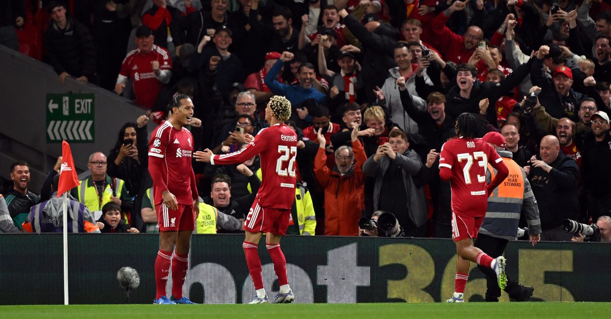 Simeone furioso con un tifoso: espulso. Possibili sanzioni anche per il Liverpool