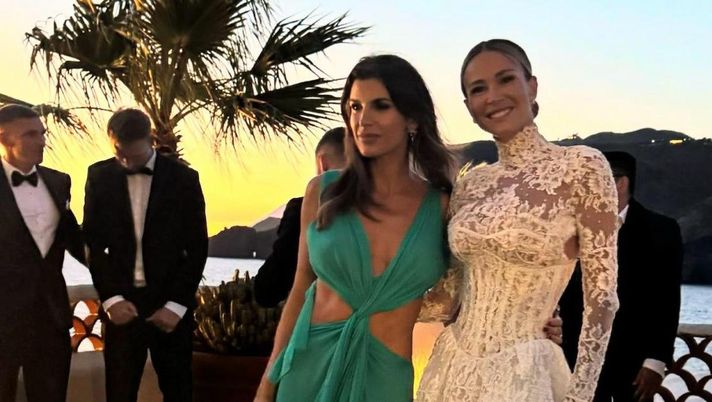 Elisabetta Canalis spiega il feeling con Diletta Leotta: “Siamo diventate amiche per un motivo” Elisabetta Canalis spiega il feeling con Diletta Leotta: “Siamo diventate amiche per un motivo” - immagine 1