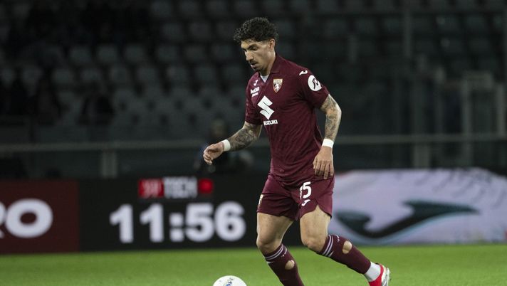TURIN, ITALY - FEBRUARY 15: Luca Marianucci of Torino FC in action during the Serie A match between Torino FC and Bologna FC 1909 at Stadio Olimpico di Torino on February 15, 2026 in Turin, Italy. (Photo by Stefano Guidi - Torino FC/Torino FC 1906 via Getty Images) marianucci napoli