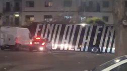 Juve, il pullman dei bianconeri lascia il Maradona dopo la sconfitta per 2-1