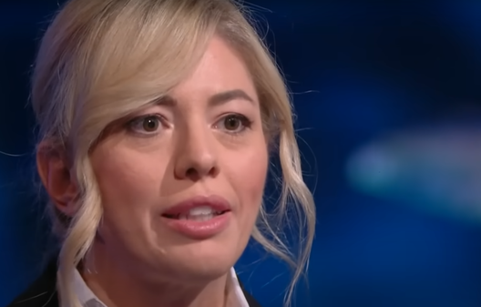 Foto YouTube La7 Maria Rosaria Boccia incinta? Le foto scoop su Oggi: “Chi è il papà? Le sue forme…”- immagine 2