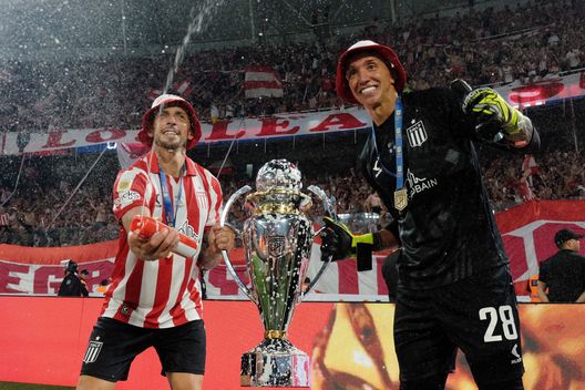 Muslera campione in Argentina, Shomurodov capocannoniere e João Mário in gol: il weekend degli ex Serie A- immagine 2