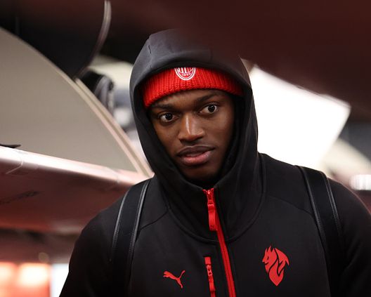 MILAN, ITALY - JANUARY 01: Rafael Leao of AC Milan leaves for Cagliari from Milan Malpensa Airport on January 01, 2026 in Milan, Italy. (Photo by Claudio Villa/AC Milan via Getty Images) Milan Cagliari