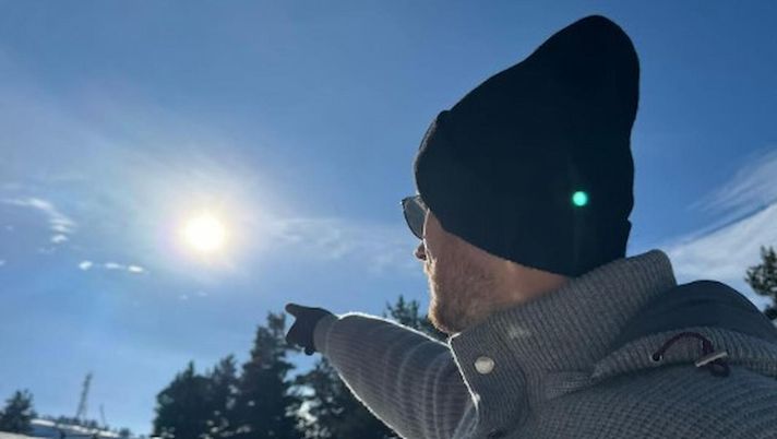 Dzeko saluta il 2023: “Impara dal passato e non guardati mai indietro. I sogni sono davanti” Dzeko saluta il 2023: “Impara dal passato e non guardati mai indietro. I sogni sono davanti” - immagine 1