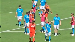 Fischi del pubblico del Maradona, gli azzurri lasciano il campo a testa bassa