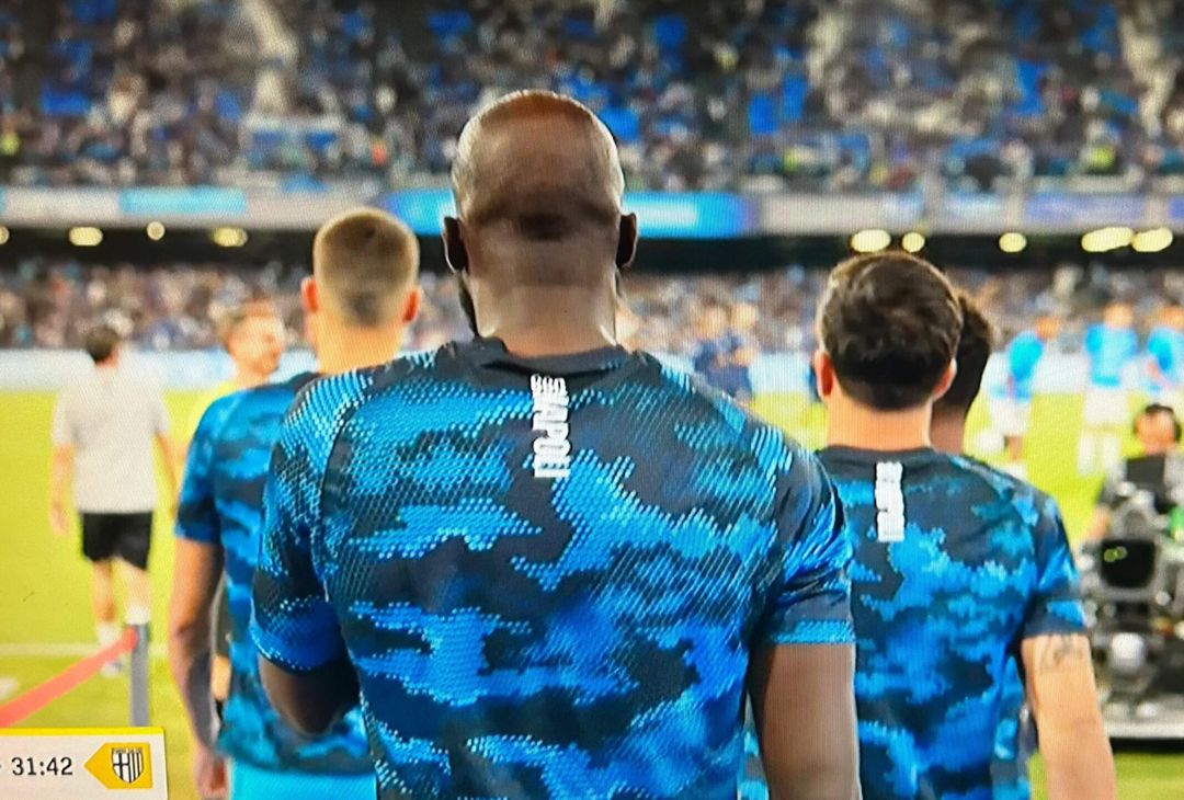 GALLERY Lukaku entra in campo per il riscaldamento e il Maradona esplode - immagine 5