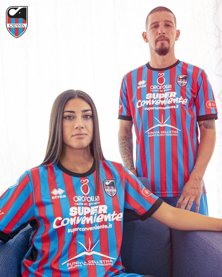 Catania, ecco la prima maglia: “Strisce strette per fondersi in un unico insieme”- immagine 2