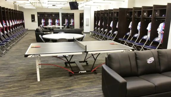 Incredibile in Florida: squadra di baseball affitta l’intero stadio su Airbnb!- immagine 5