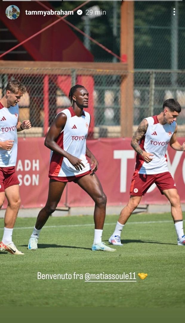 Soulé, Abraham lo accoglie: “Benvenuto”. Paredes: “Ci vediamo fra pochi giorni” - immagine 1