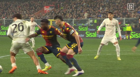 De Rossi: “Rigore Napoli ti fa disamorare, non capiamo più niente. Ormai ci attacchiamo a…”- immagine 2