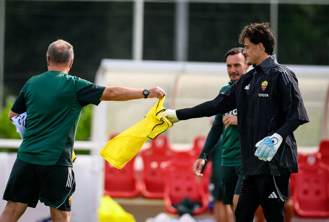 Roma, il primo allenamento al St. George’s Park – FOTO GALLERY - immagine 12