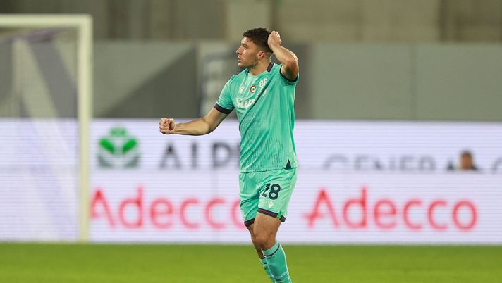 FLORENCE, ITALY - OCTOBER 26: Nicolo' Cambiaghi of Bologna FC 1909 celebrates after scoring a goal during the Serie A match between ACF Fiorentina and Bologna FC 1909 at Artemio Franchi on October 26, 2025 in Florence, Italy. (Photo by Gabriele Maltinti/Getty Images) Italia, Cambiaghi lascia il ritiro: fastidio al polpaccio. Aveva già sostituito Kean - immagine 1