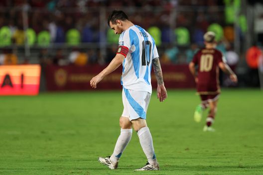 Argentina, Messi: “Il campo non ci ha aiutato, incapaci a fare due passaggi di fila…”- immagine 4