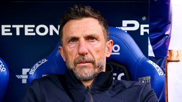 PARMA, ITALY - OCTOBER 04: Eusebio Di Francesco, Head Coach of Lecce, looks on prior to the Serie A match between Parma Calcio 1913 and US Lecce at Stadio Ennio Tardini on October 04, 2025 in Parma, Italy. (Photo by Alessandro Sabattini/Getty Images) Lecce-Torino 2-1, Di Francesco: “Tolto il rigore, nella ripresa non abbiamo subìto quasi nulla”- immagine 2