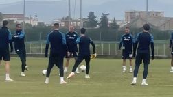 VIDEO Kvara, allarme rientrato: si allena in gruppo e fa il torello coi compagni