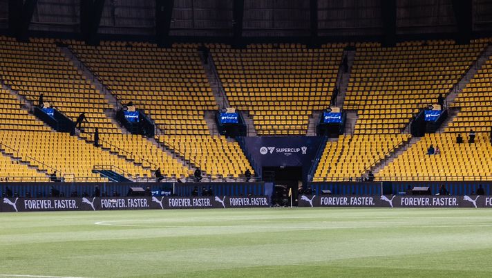 Tutto pronto all'Al Awwal Park: le foto dello stadio prima di Napoli-Inter, finale della Supercoppa.