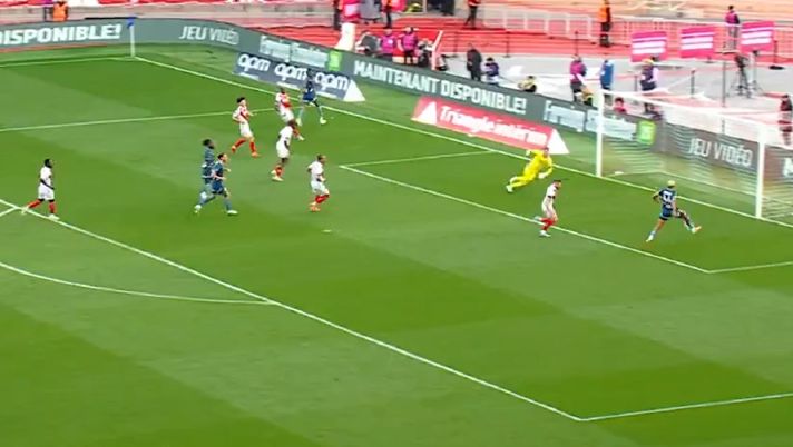 VIDEO / Monaco-OM, incredibile errore a porta vuota di Luis Henrique: non ci può credere - immagine 1