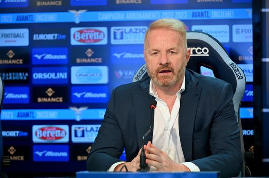 ROME, ITALY - AUGUST 04: SS Lazio manager Igli Tare during the press conference at the Formello sport centre on August 04, 2022 in Rome, Italy. (Photo by Marco Rosi - SS Lazio/Getty Images) tare-milan-direttore-sportivo-annuncio-dichiarazioni-brocchi-social