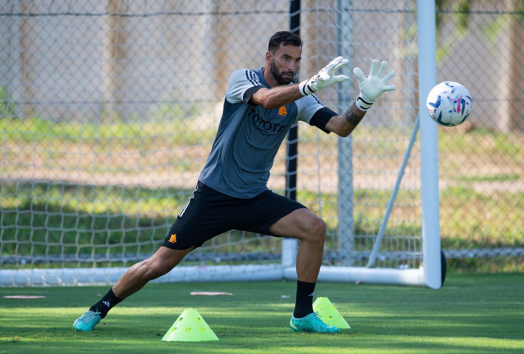 Roma, l’allenamento a tre giorni dall’esordio con la Salernitana – FOTO GALLERY - immagine 7