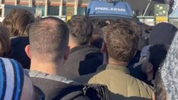 Ancora fila fuori al settore ospiti, zona blindata dalla polizia: la situazione