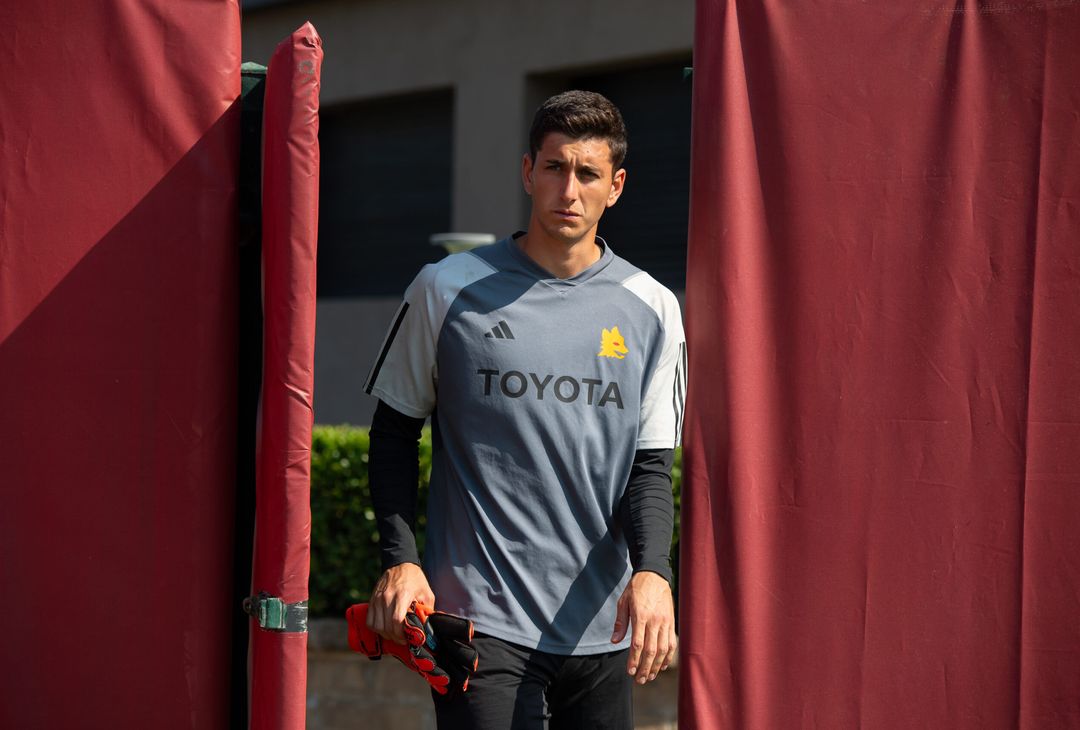 La Roma torna ad allenarsi in vista della sfida contro il Verona – FOTO GALLERY - immagine 23