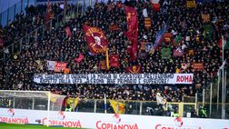 Parma-Roma, lo striscione della curva giallorossa: “Pretendiamo rispetto dalla UEFA”
