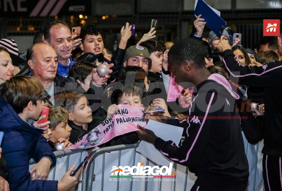 FOTO Palermo: Accardi, Saric e Gomes accendono l’albero al ‘Barbera’ (Gallery) - immagine 28