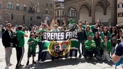 VIDEO VN – Tifosi del Betis festosi per le vie del centro di Firenze