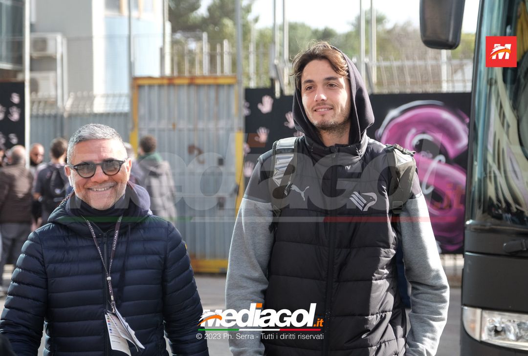 FOTO Como-Palermo, il Palermo in partenza dal ‘Renzo Barbera’ (GALLERY) - immagine 27