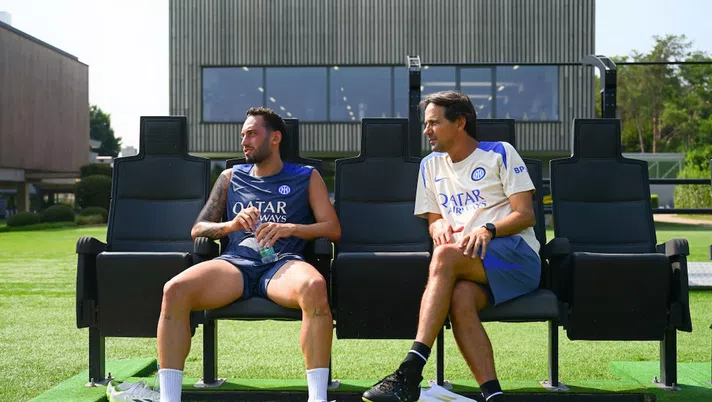 Inter, Calhanoglu si ferma ma non preoccupa: col Genoa ci sarà. Oggi la decisione su Lautaro - immagine 1