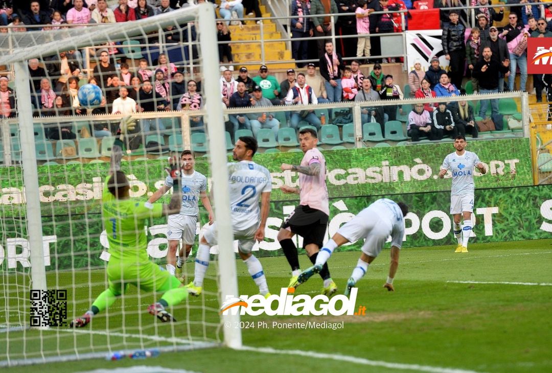FOTO Palermo-Como 3-0, 25ª giornata Serie B 2023-2024 (GALLERY) - immagine 9