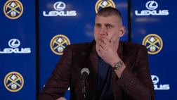 VIDEO / Il cameraman cade, Jokic lo prende in giro