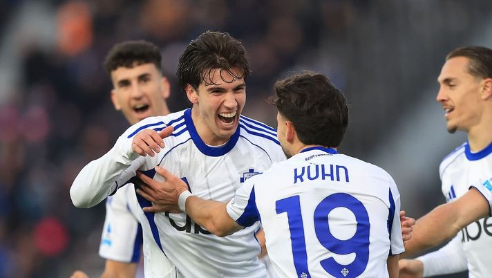 Il Como non si ferma più: batte il Pisa e aggancia Juve e Roma al quarto posto - immagine 1