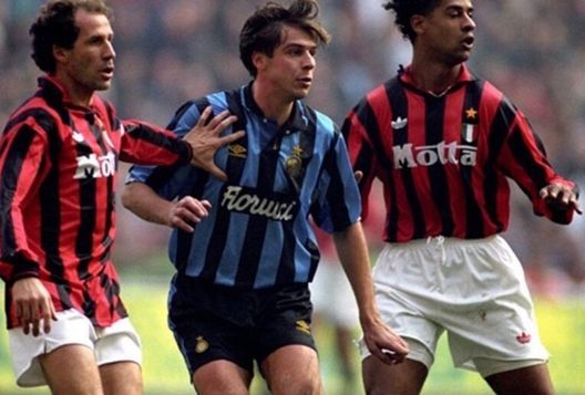 Nicola Berti durante un derby milanese del 1992-93 Non c’è solo il Tottenham, ecco le altre peggiori squadre ad aver vinto in Europa- immagine 4