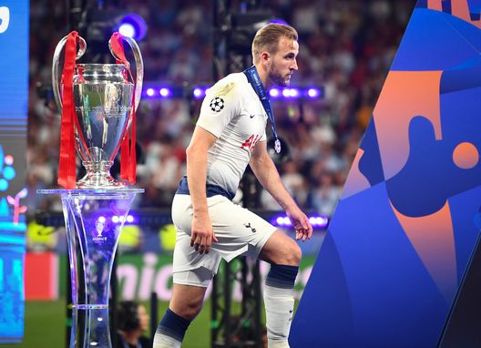 Kane dopo aver perso la finale di Champions League con il Tottenham. (Foto di Michael Regan/Getty Images) Kane, un calcio alla maledizione: ecco il primo trofeo con il Bayern Monaco- immagine 3