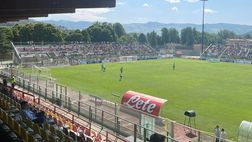 FOTO Splendido striscione degli ultras esposto allo Stadio Patini