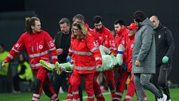 Paura Maignan: esce in barella per trauma cranico. Abraham prega in ginocchio