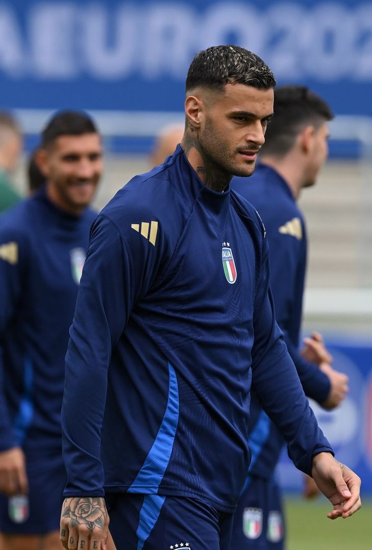 GALLERY Ultimo allenamento per l’Italia prima del debutto: c’è anche Buongiorno - immagine 6